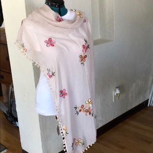 Scarf with embroidery flowers